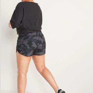 Old Navy Dolphin-Hem Run Shorts (LULULEMON DUPE)
